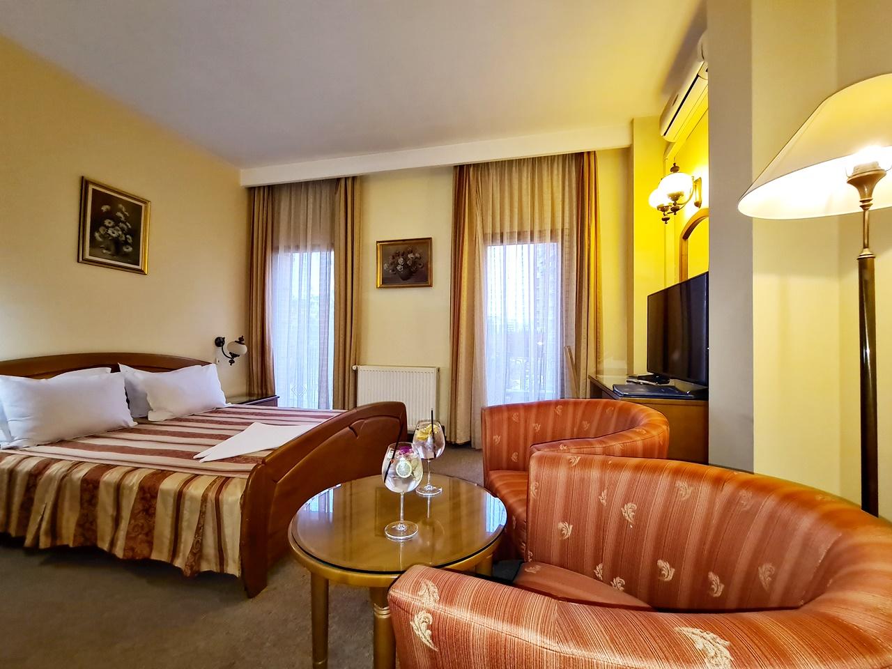 Hotel Horoscop Bukarest Exterior foto